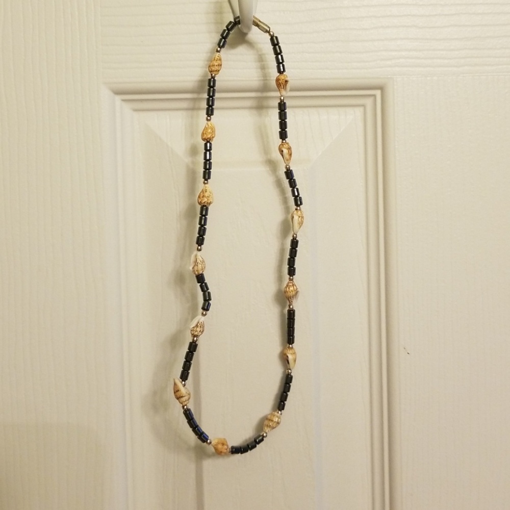 Shell necklace